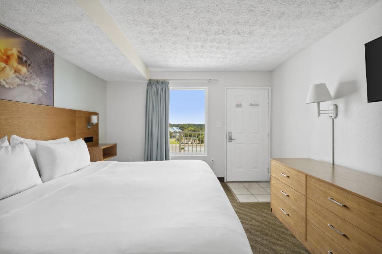 Beachcomber Beachfront Hotel, A By The Sea Panama City Beach