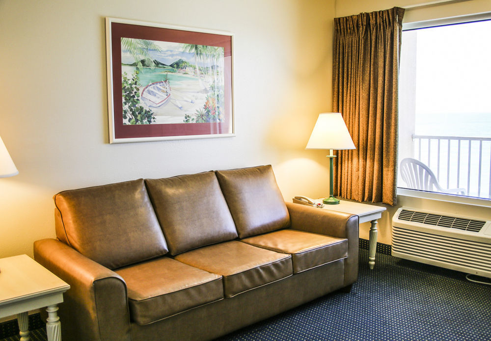 Hotel Beachcomber Beachfront Hotel, A By The Sea Panama City Beach